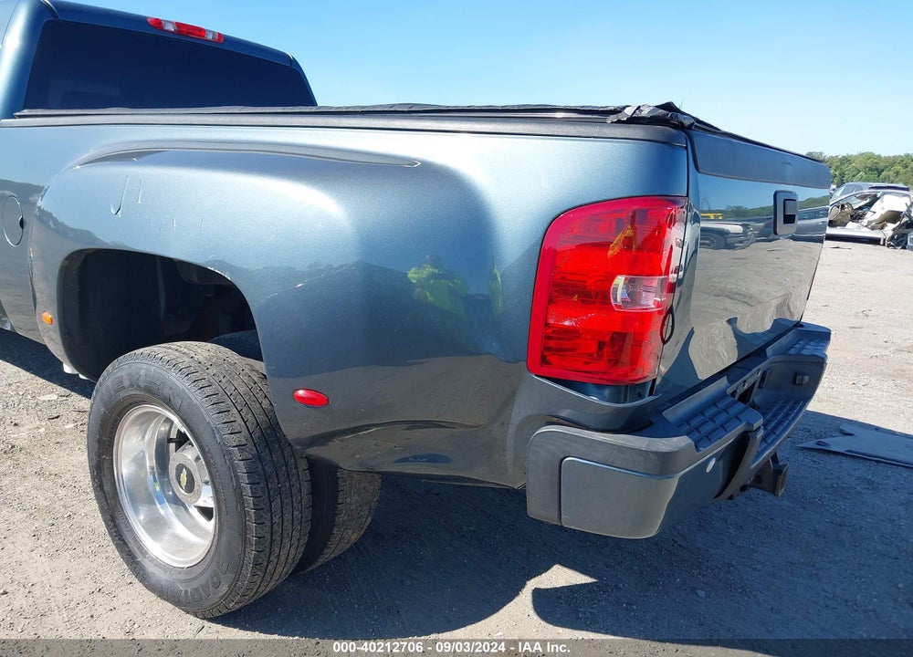 2013 CHEVROLET SILVERADO 3500HD LTZ VIN: 1GC4K1C88DF207743