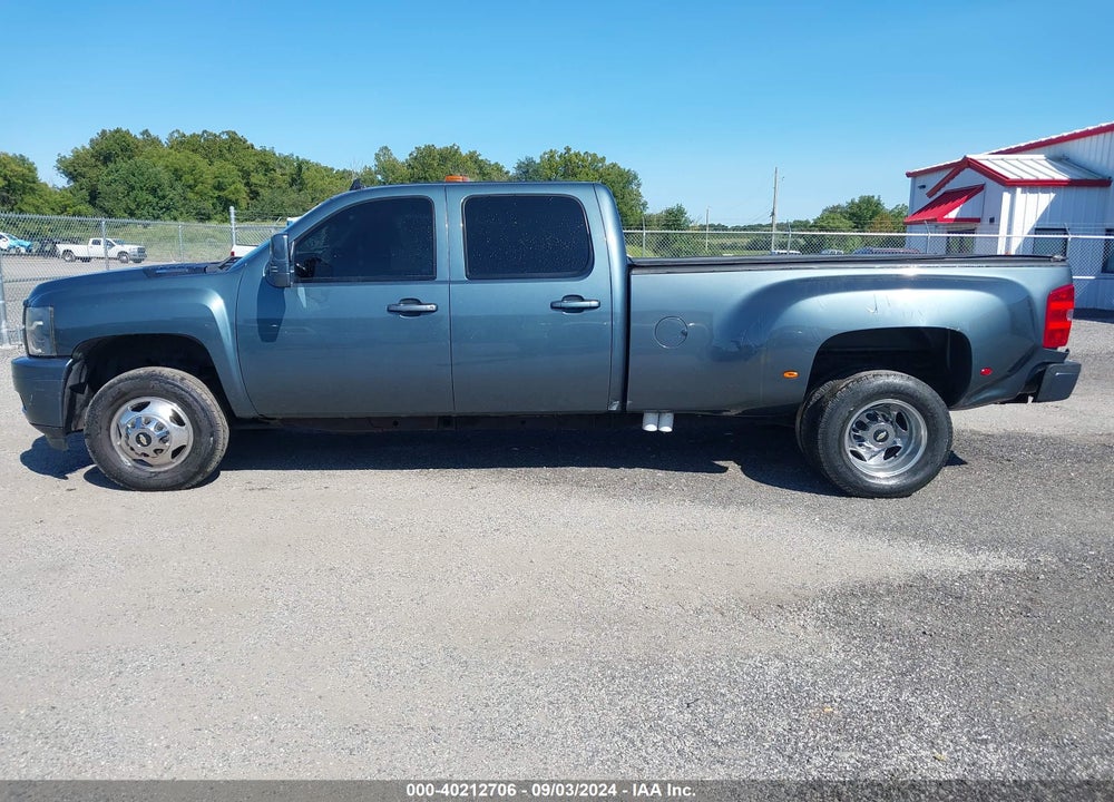 2013 CHEVROLET SILVERADO 3500HD LTZ VIN: 1GC4K1C88DF207743
