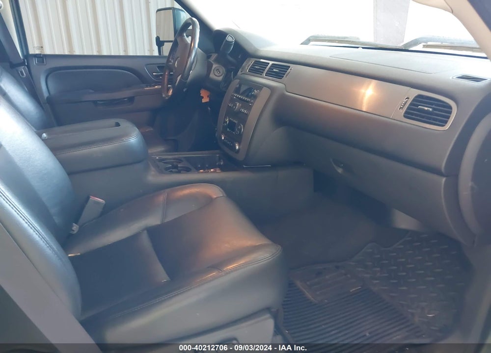 2013 CHEVROLET SILVERADO 3500HD LTZ VIN: 1GC4K1C88DF207743