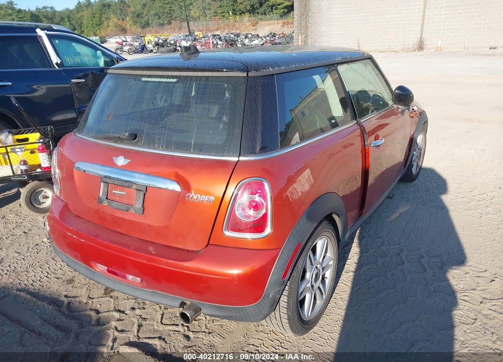 2012 MINI COOPER VIN: WMWSU3C50CT257150