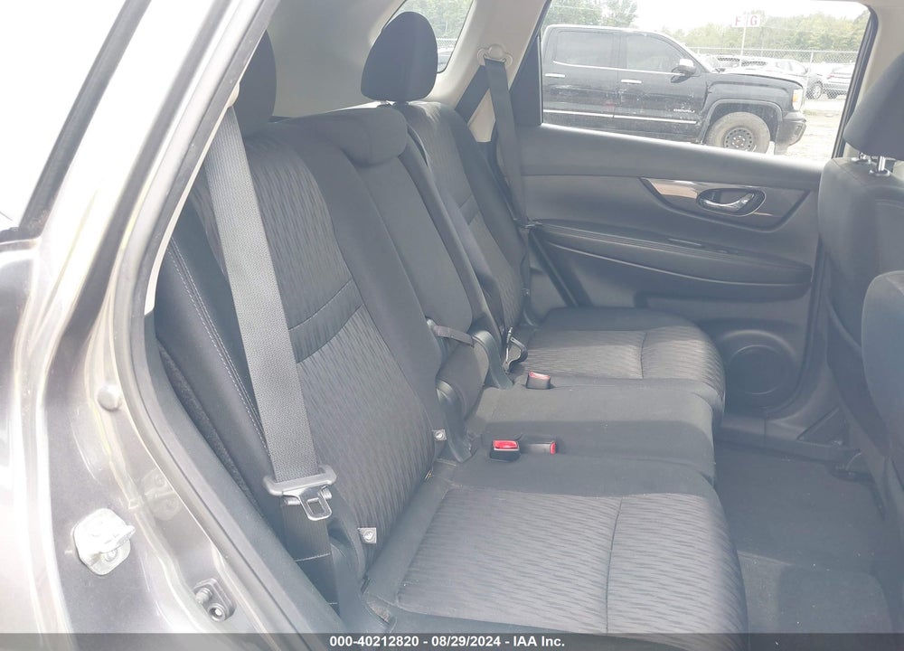 2019 NISSAN ROGUE S VIN: 5N1AT2MT4KC835916