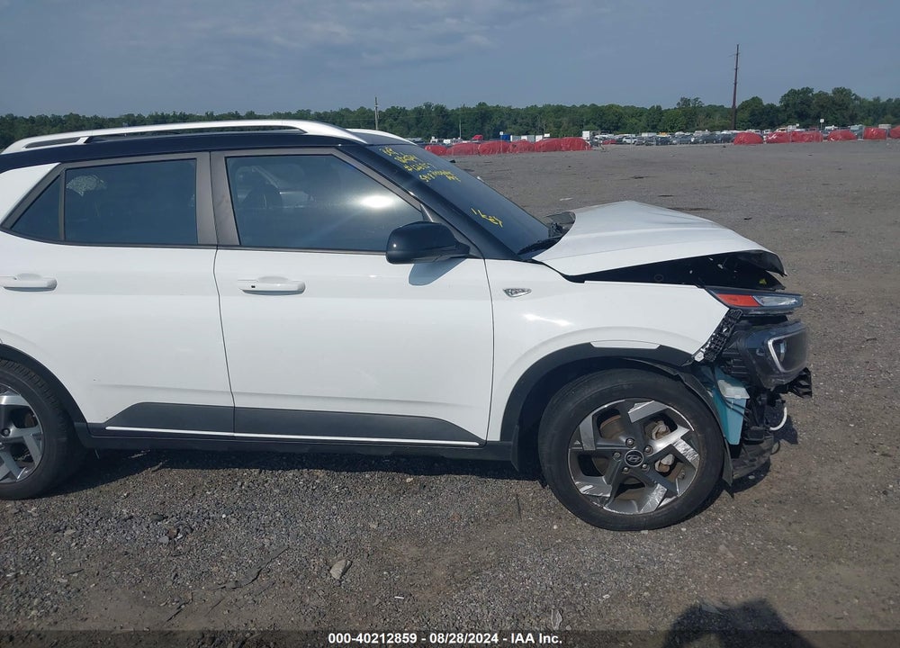 2022 HYUNDAI VENUE LIMITED VIN: KMHRC8A33NU134289