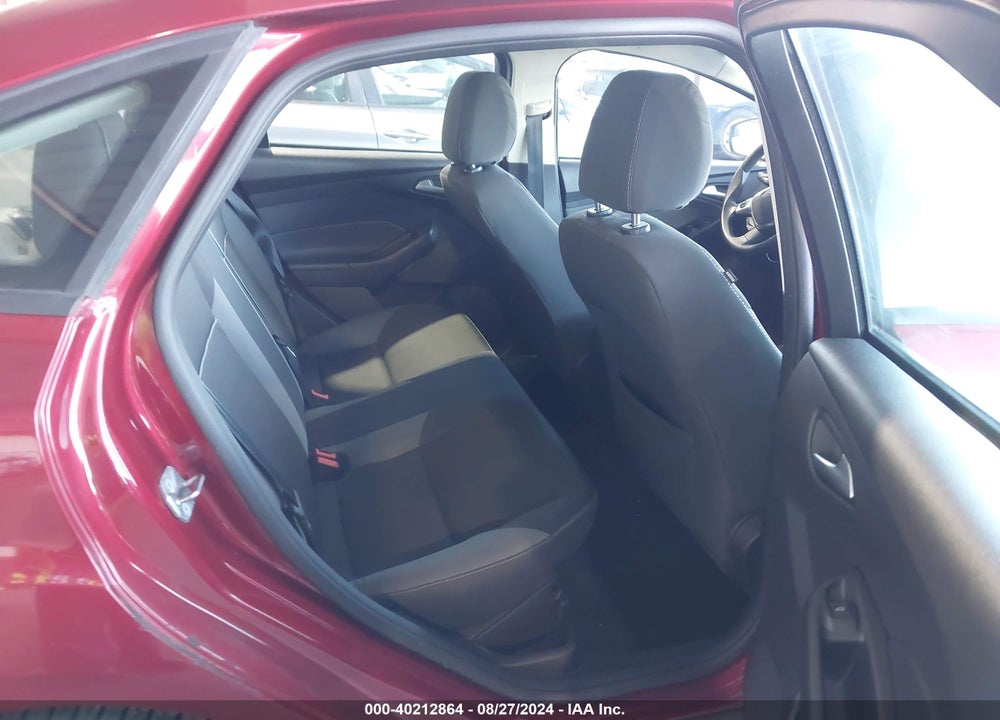 2014 FORD FOCUS SE VIN: 1FADP3F21EL391856