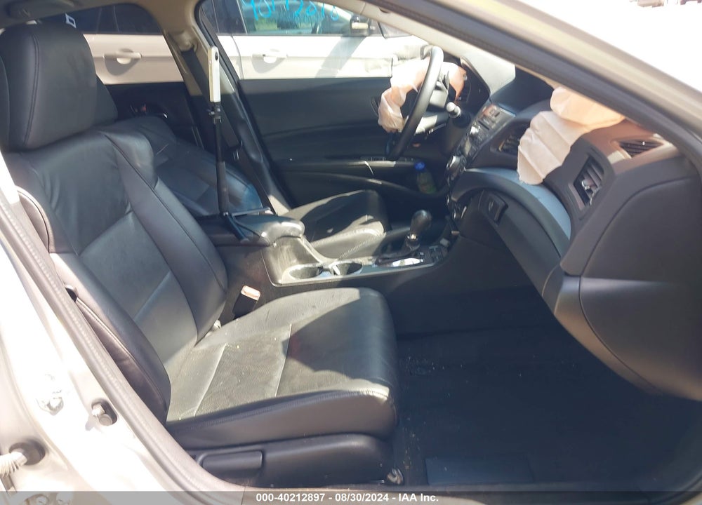 2013 ACURA ILX 2.0L VIN: 19VDE1F5XDE006972