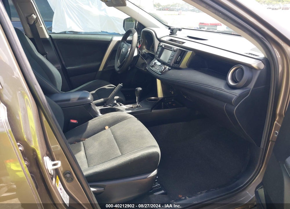 2015 TOYOTA RAV4 XLE VIN: 2T3WFREV2FW189899