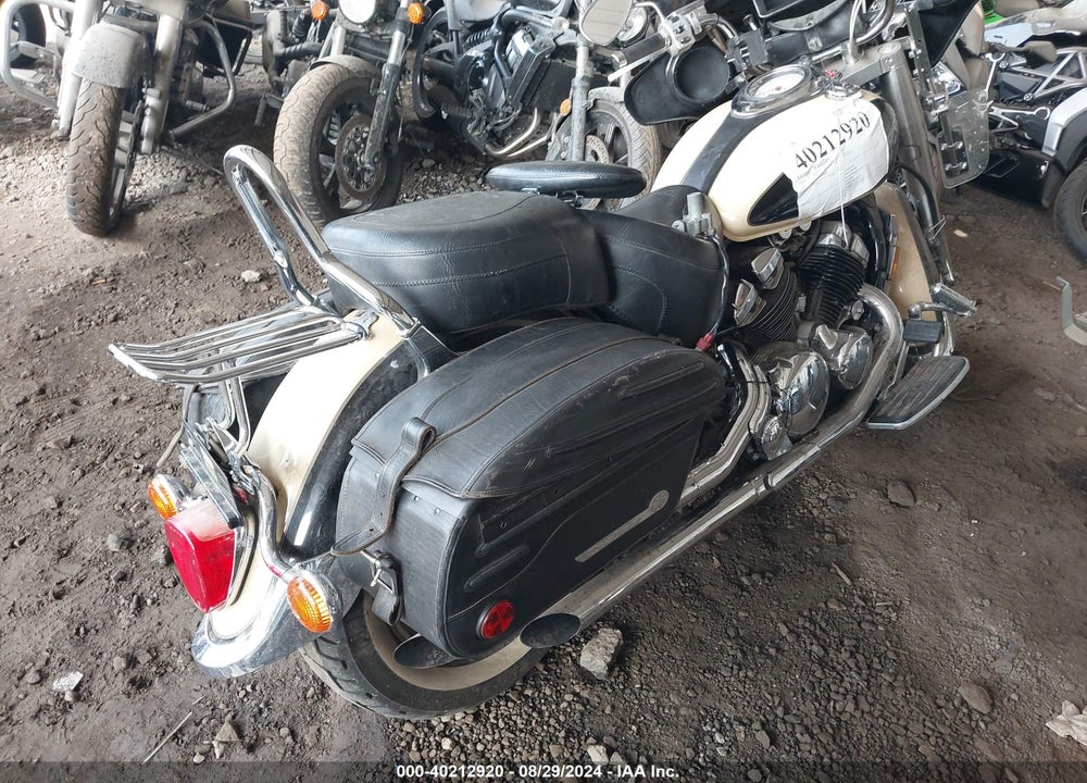 1996 YAMAHA XVZ13 AT VIN: JYA4NLE05TA008604