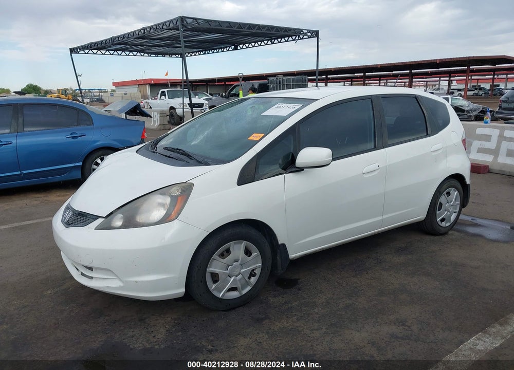 2013 HONDA FIT VIN: JHMGE8H34DC002060