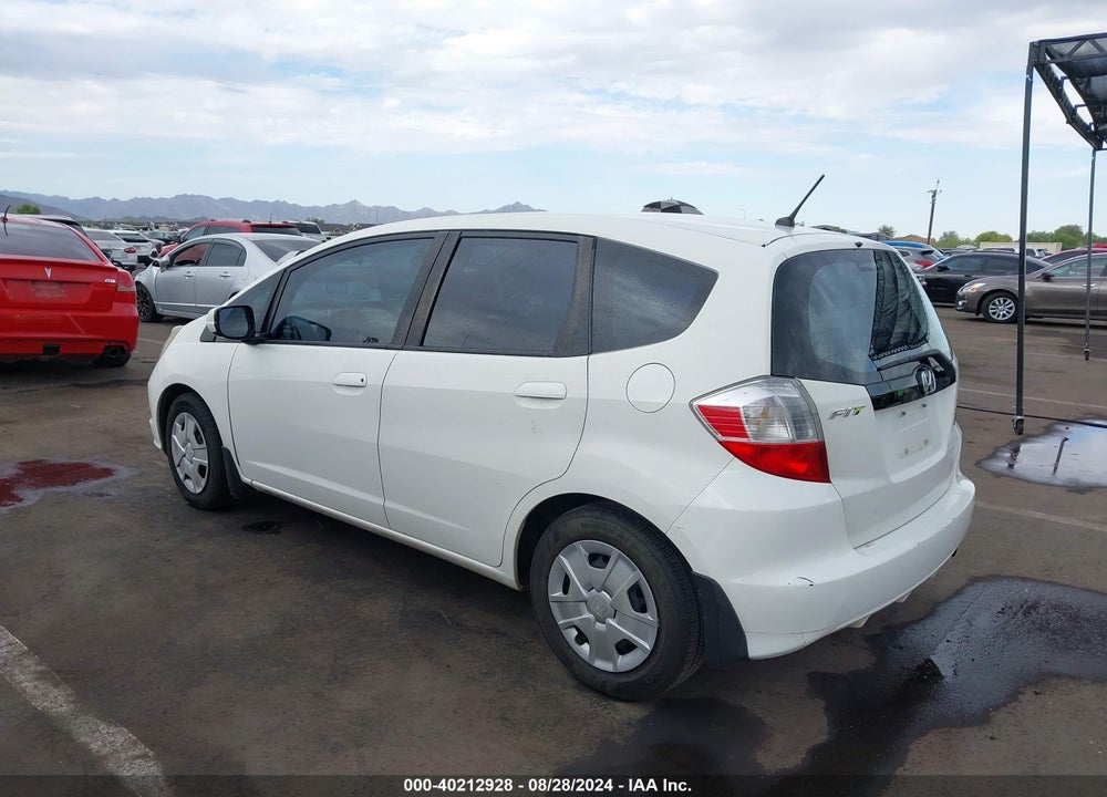 2013 HONDA FIT VIN: JHMGE8H34DC002060