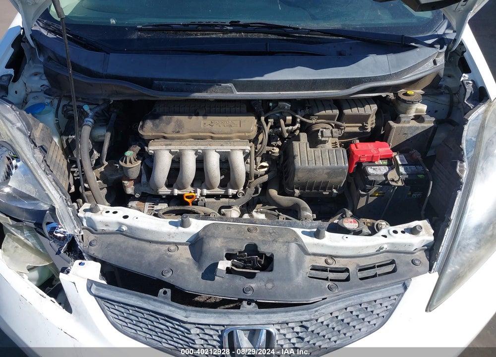 2013 HONDA FIT VIN: JHMGE8H34DC002060