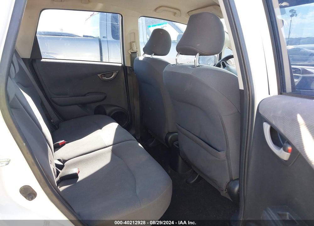 2013 HONDA FIT VIN: JHMGE8H34DC002060