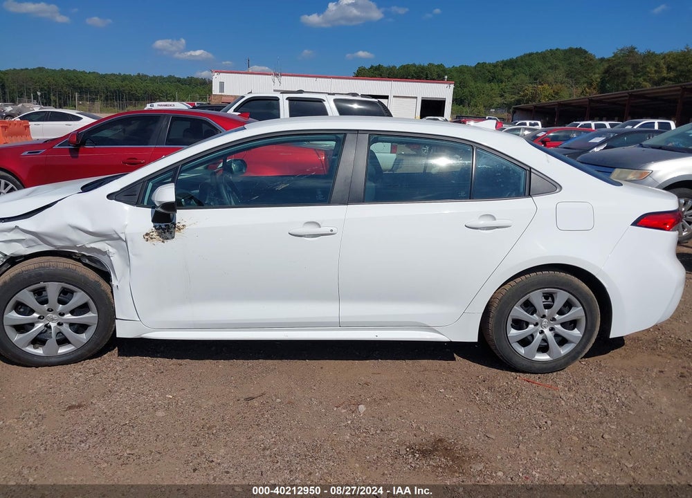 2022 TOYOTA COROLLA LE VIN: 5YFEPMAE9NP358066