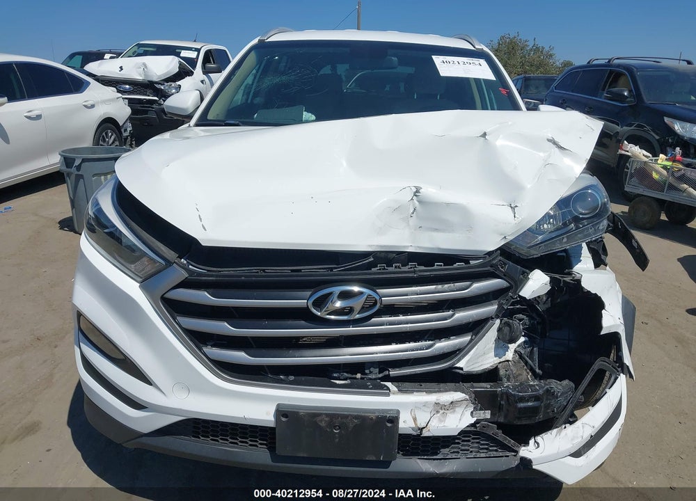 2018 HYUNDAI TUCSON VIN: KM8J33A49JU817102