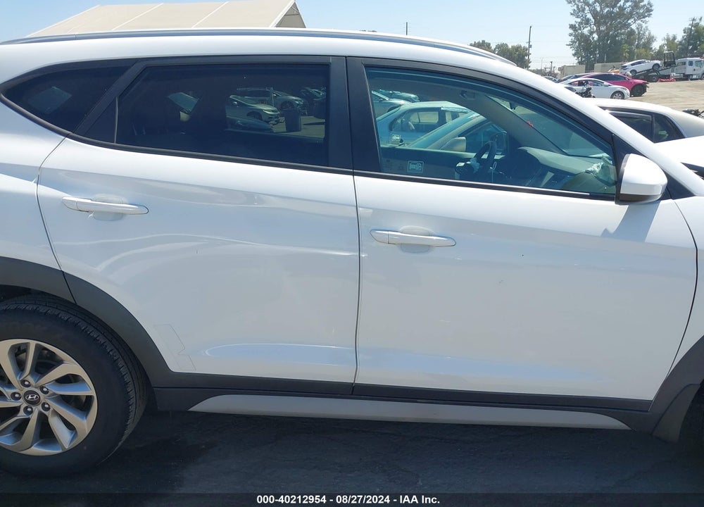 2018 HYUNDAI TUCSON VIN: KM8J33A49JU817102