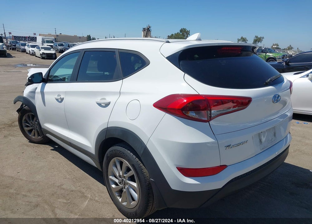 2018 HYUNDAI TUCSON VIN: KM8J33A49JU817102