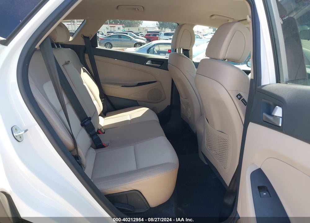2018 HYUNDAI TUCSON VIN: KM8J33A49JU817102