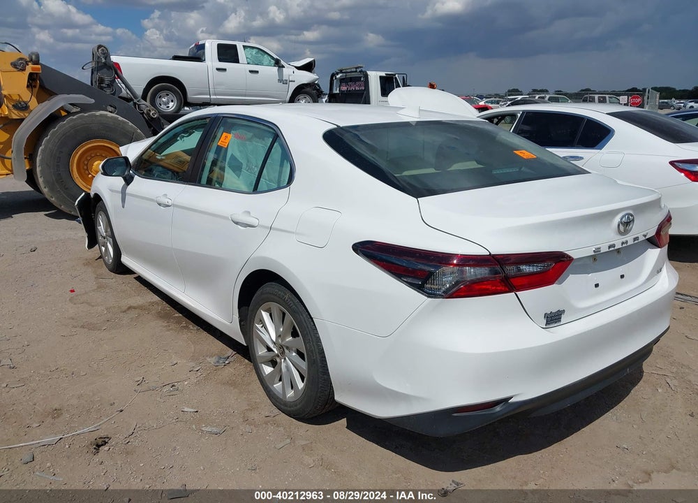 2021 TOYOTA CAMRY LE VIN: 4T1C11AK8MU464826