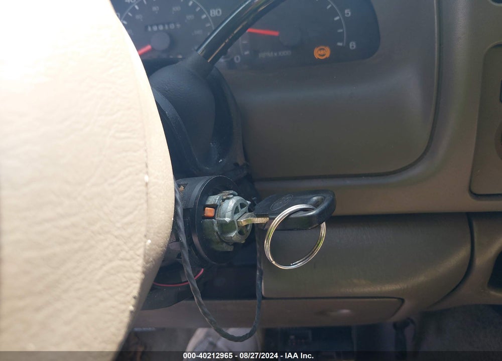 2000 FORD EXCURSION LIMITED VIN: 1FMNU43S8YEC52569