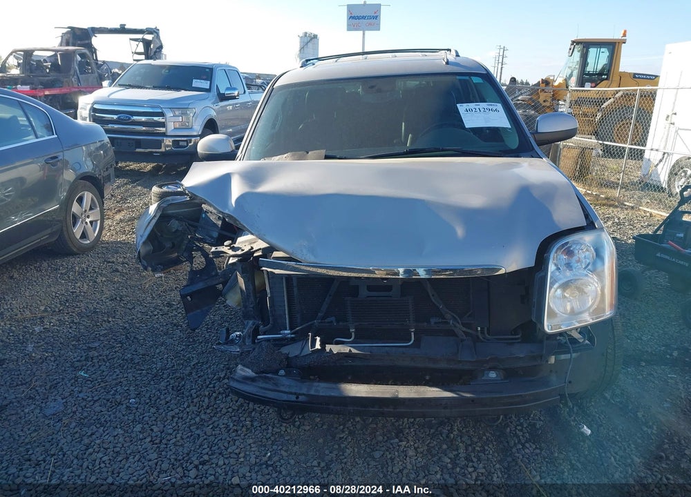 2008 GMC YUKON DENALI VIN: 1GKFK63838J154544