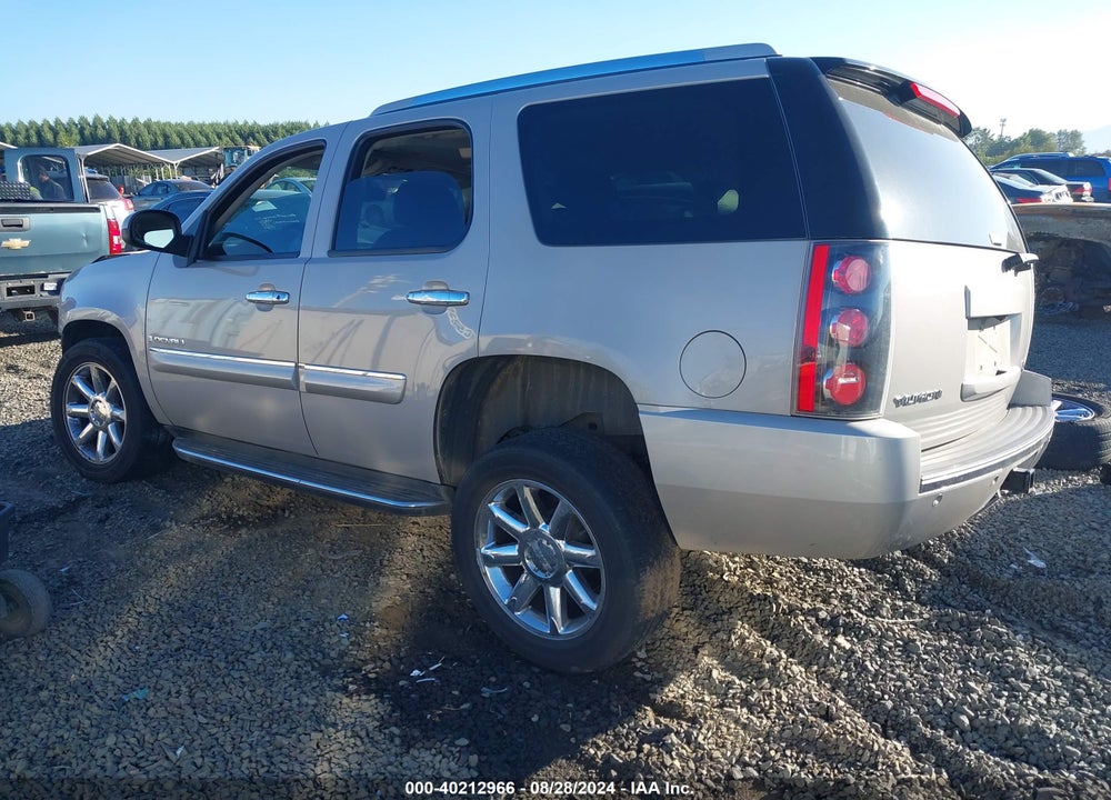 2008 GMC YUKON DENALI VIN: 1GKFK63838J154544