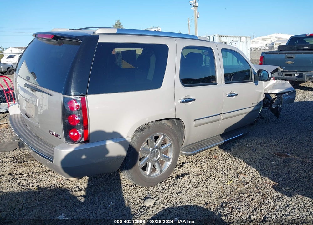 2008 GMC YUKON DENALI VIN: 1GKFK63838J154544