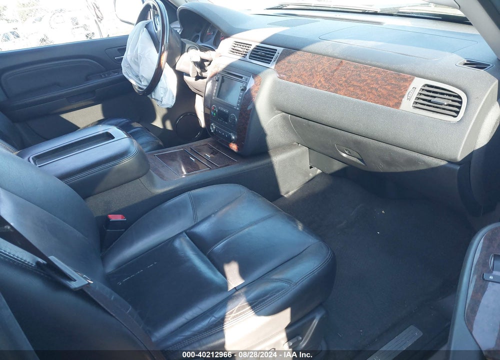 2008 GMC YUKON DENALI VIN: 1GKFK63838J154544