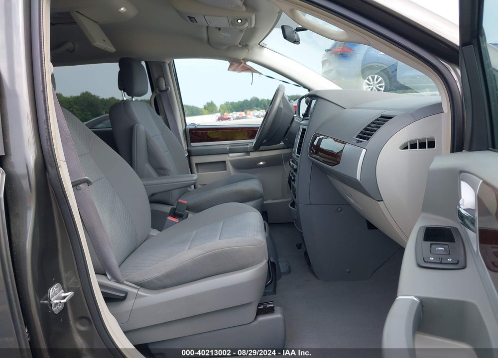 2010 CHRYSLER TOWN & COUNTRY TOURING VIN: 2A4RR5D14AR279306