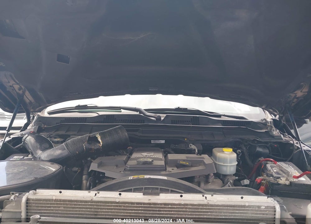 2017 RAM 3500 TRADESMAN  4X2 8' BOX VIN: 3C63RPGL5HG576015
