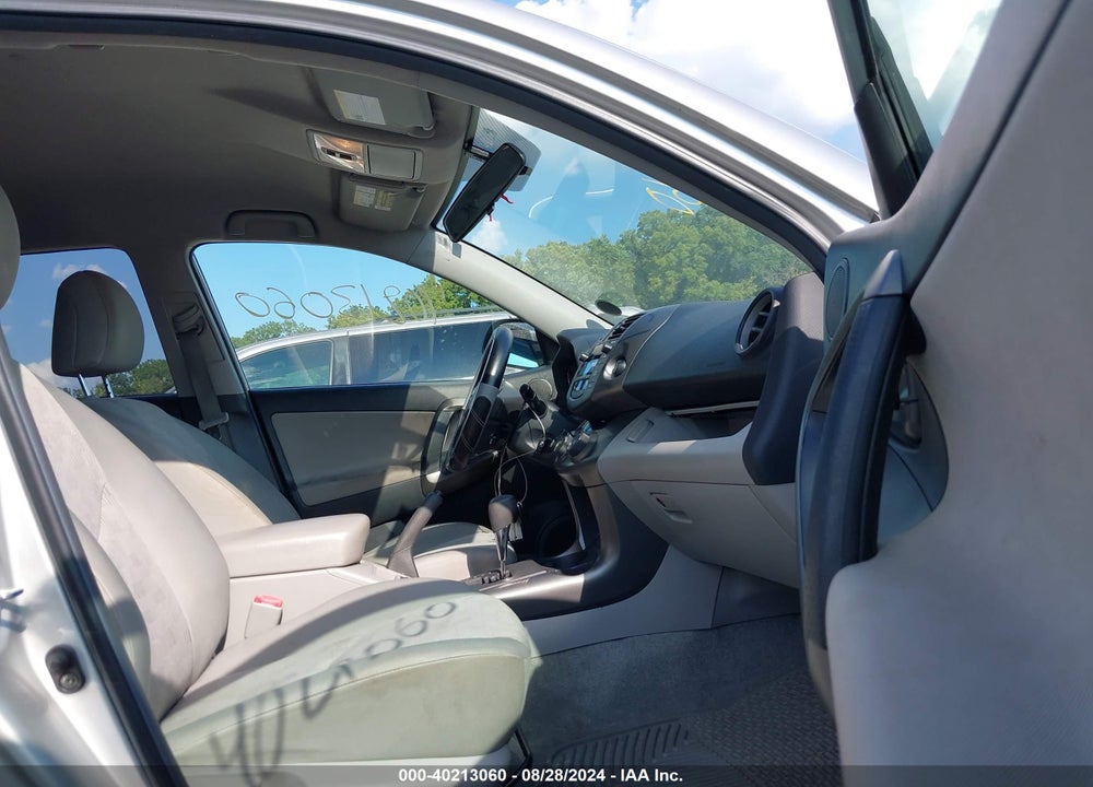 2011 TOYOTA RAV4 VIN: 2T3BF4DV8BW156273