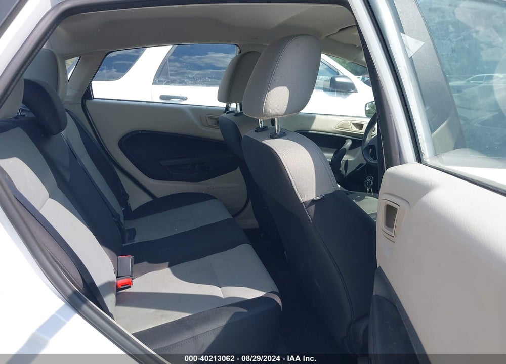 2011 FORD FIESTA VIN: 3FADP4AJXBM172358