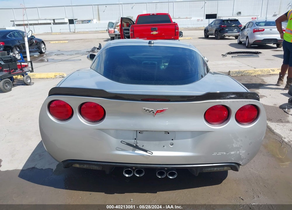 2005 CHEVROLET CORVETTE VIN: 1G1YY24U955114358