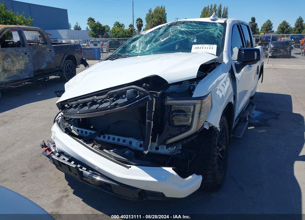 2022 GMC SIERRA 1500 4WD SHORT BOX AT4X VIN: 3GTUUFELXNG548537