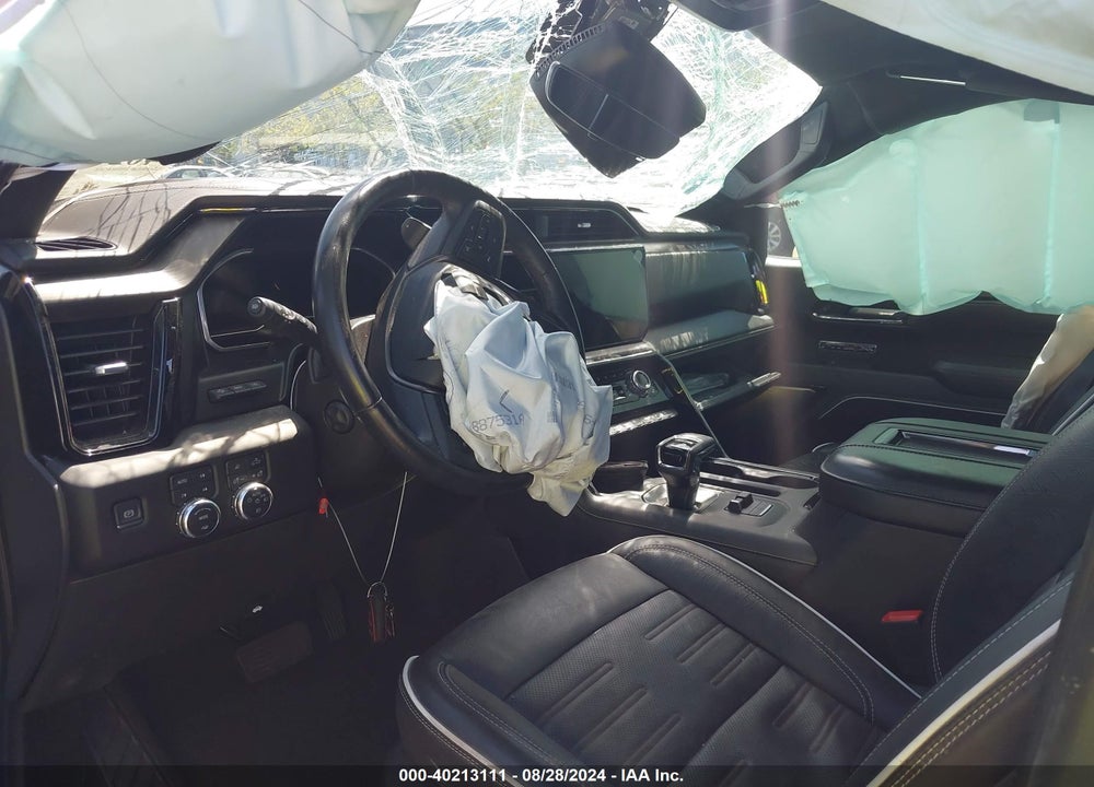 2022 GMC SIERRA 1500 4WD SHORT BOX AT4X VIN: 3GTUUFELXNG548537
