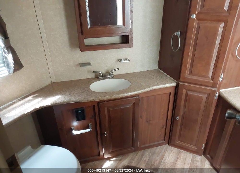 2011 FOREST RIVER ROCKWOOD WINDJAMMER TRAVEL TRAILERS VIN: 4X4TRLF28B1838233