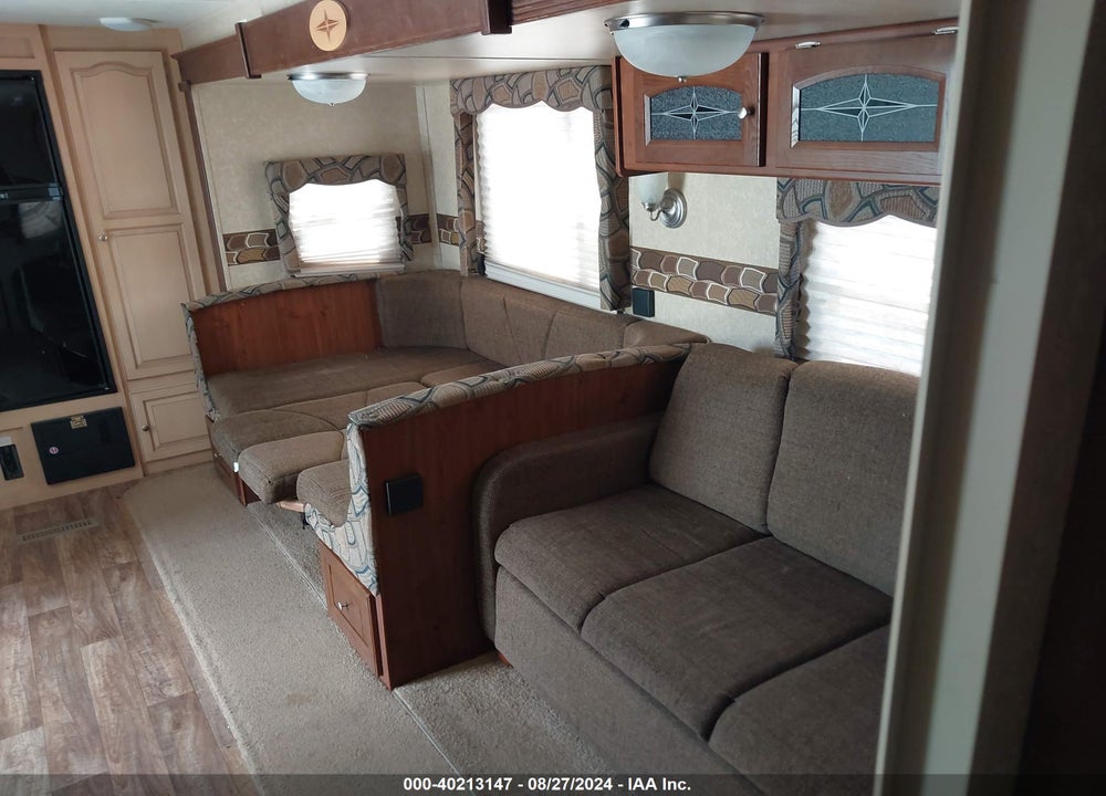 2011 FOREST RIVER ROCKWOOD WINDJAMMER TRAVEL TRAILERS VIN: 4X4TRLF28B1838233