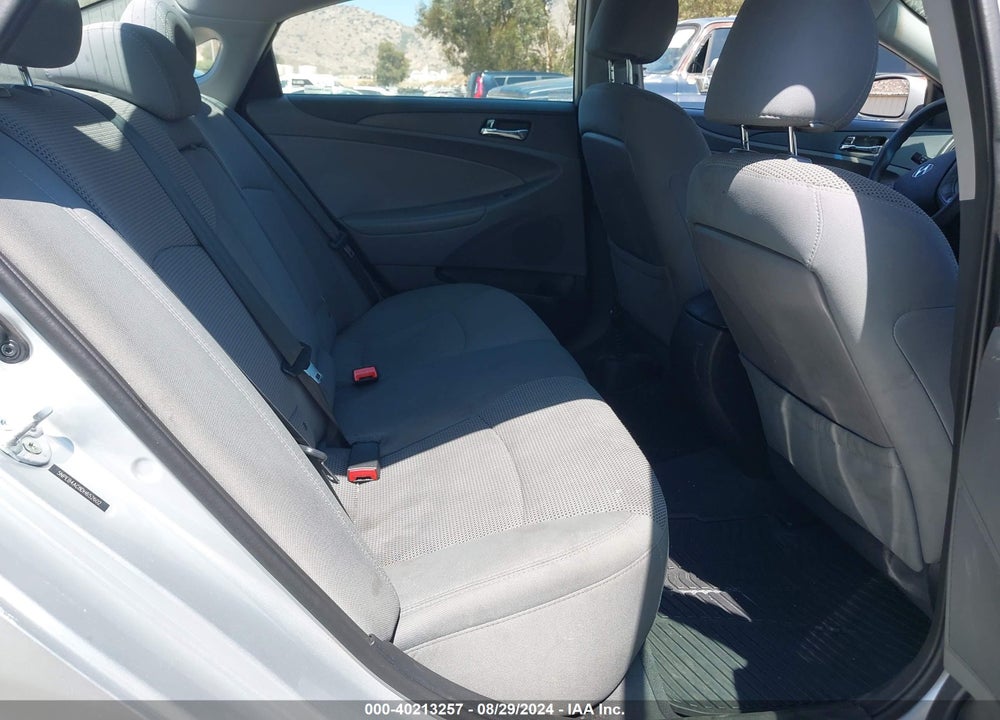 2013 HYUNDAI SONATA GLS VIN: 5NPEB4AC8DH652602