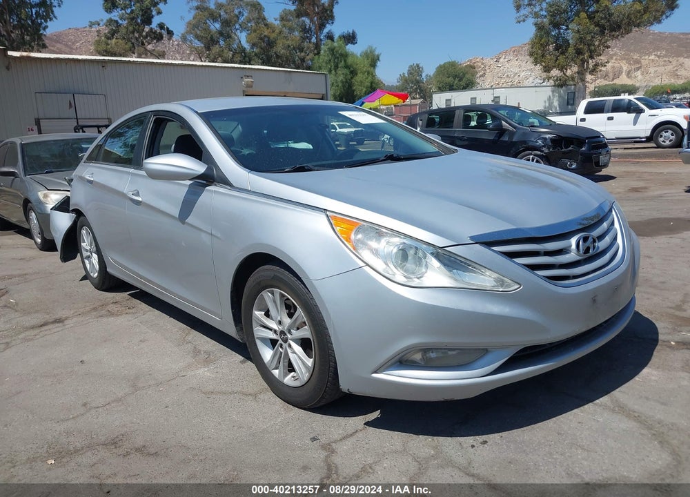 2013 HYUNDAI SONATA GLS VIN: 5NPEB4AC8DH652602