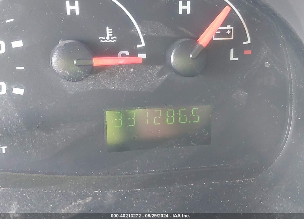 2005 FORD E-150 COMMERCIAL/RECREATIONAL VIN: 1FTRE14L15HB35225