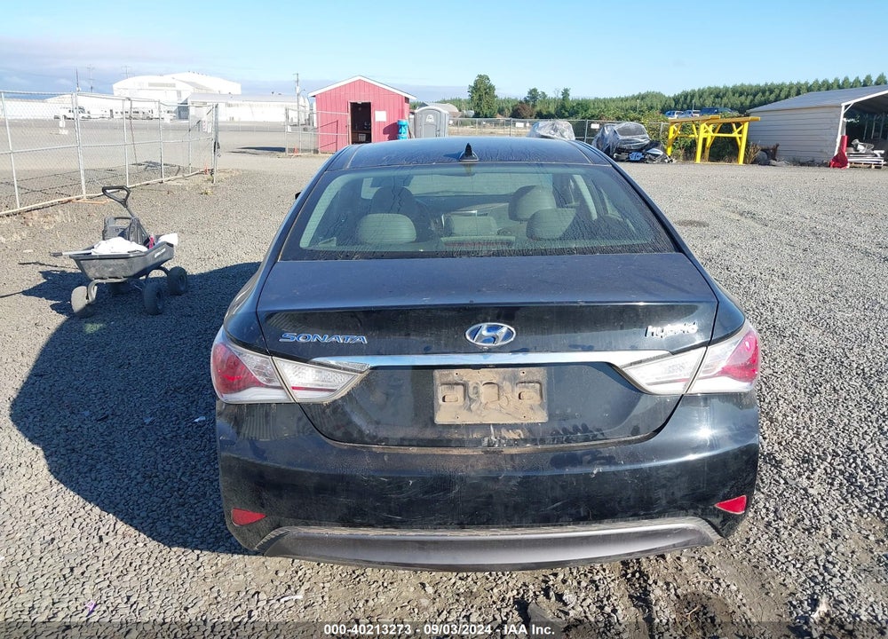 2011 HYUNDAI SONATA HYBRID VIN: KMHEC4A44BA002817