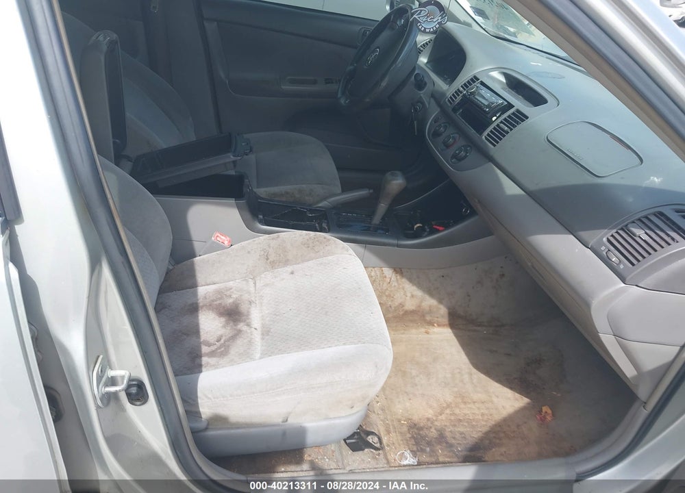 2004 TOYOTA CAMRY LE VIN: 4T1BE32K04U909795
