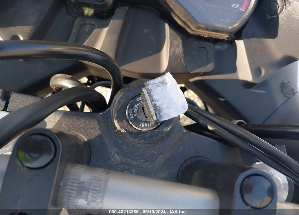 2013 YAMAHA FZ6 R VIN: JYARJ18E3DA012021