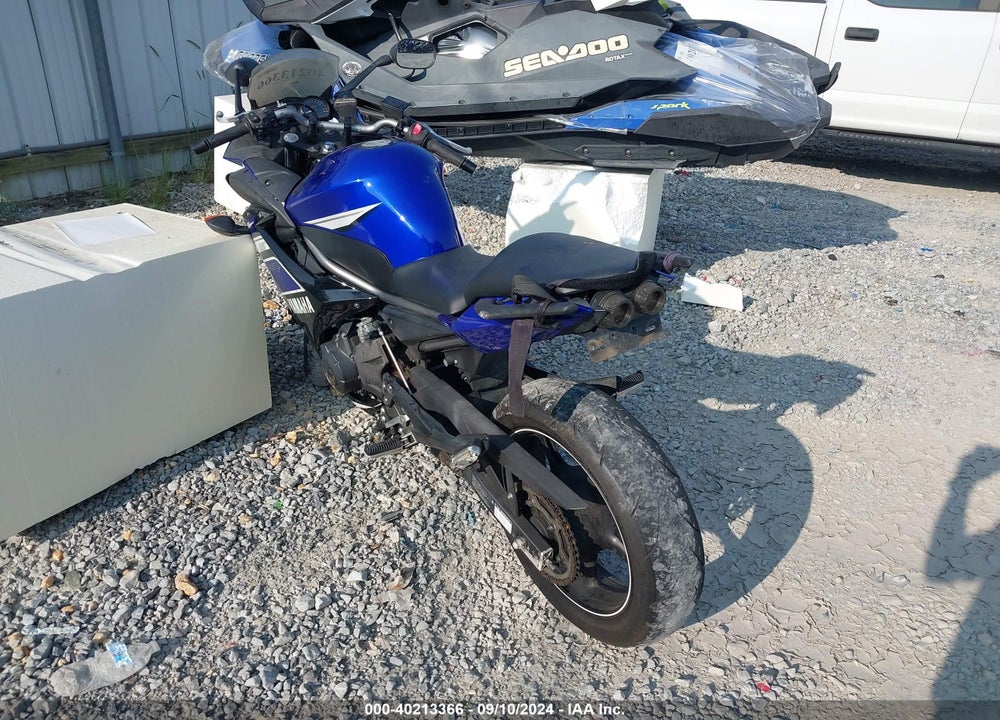 2013 YAMAHA FZ6 R VIN: JYARJ18E3DA012021