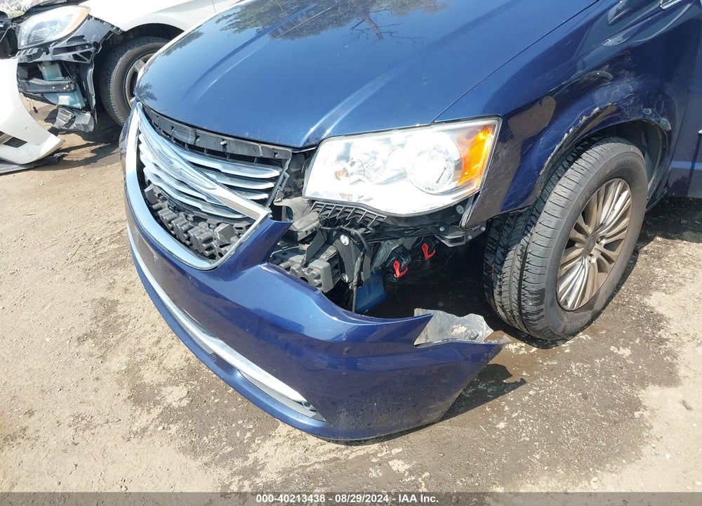 2016 CHRYSLER TOWN & COUNTRY TOURING-L ANNIVERSARY EDITION VIN: 2C4RC1CG5GR189595