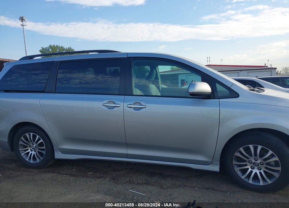 2019 TOYOTA SIENNA XLE PREMIUM 8 PASSENGER VIN: 5TDYZ3DC1KS975105