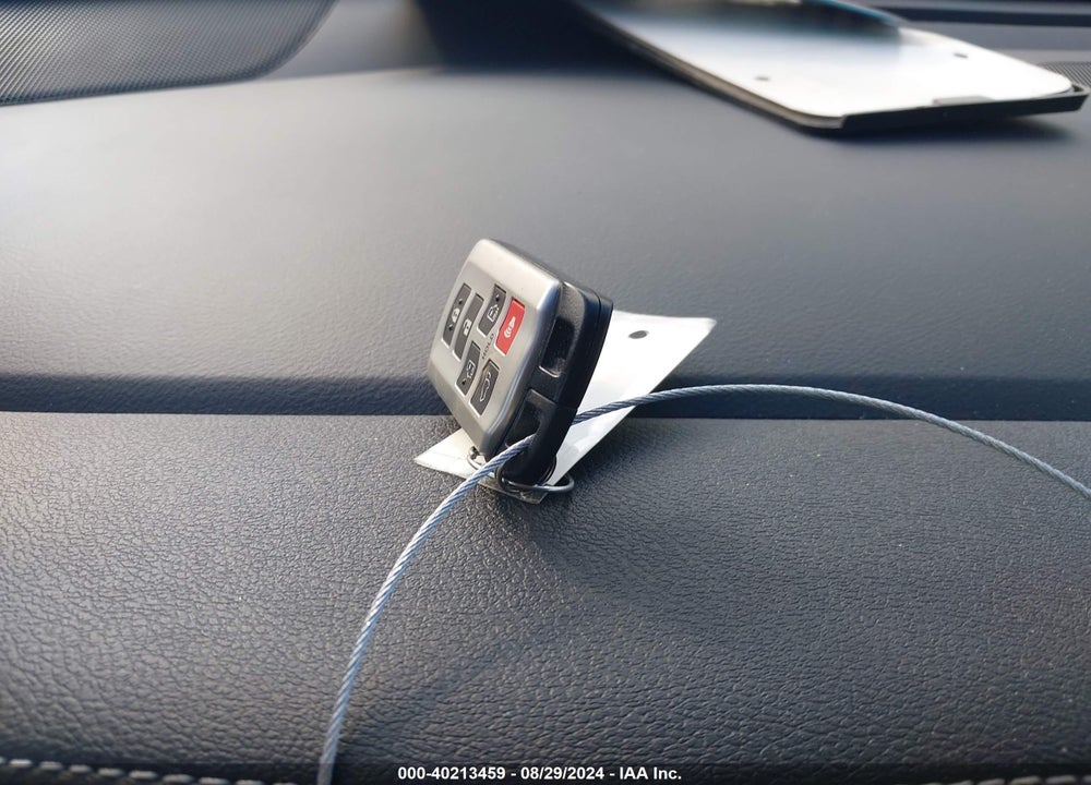 2019 TOYOTA SIENNA XLE PREMIUM 8 PASSENGER VIN: 5TDYZ3DC1KS975105
