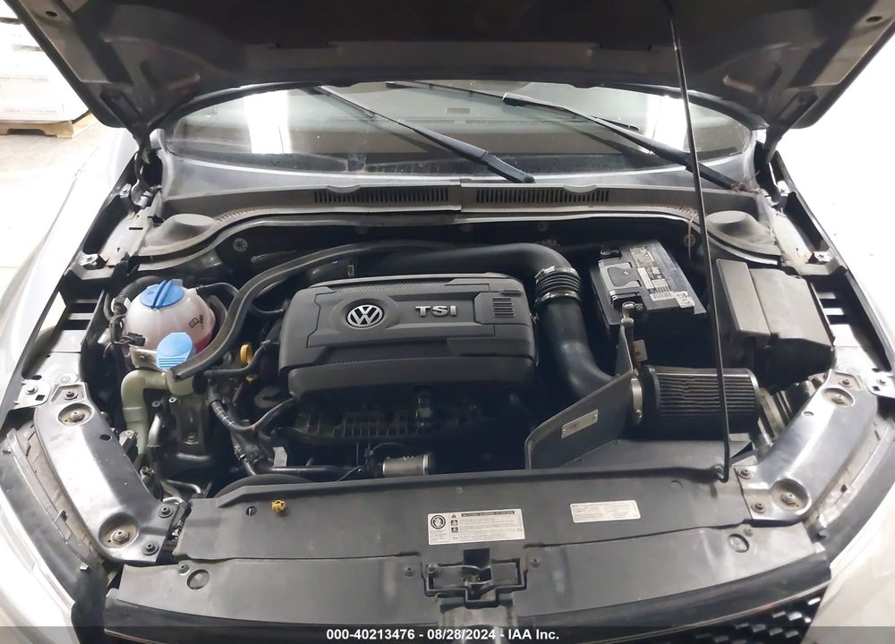 2015 VOLKSWAGEN JETTA VIN: 3VW5T7AJ4FM402667