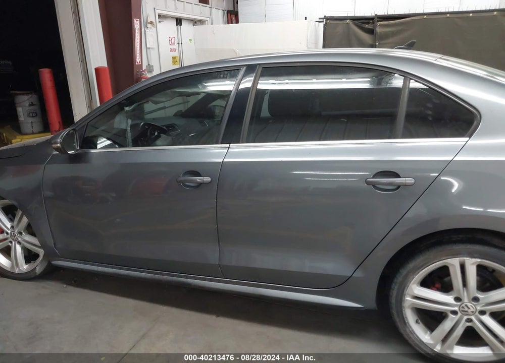 2015 VOLKSWAGEN JETTA VIN: 3VW5T7AJ4FM402667