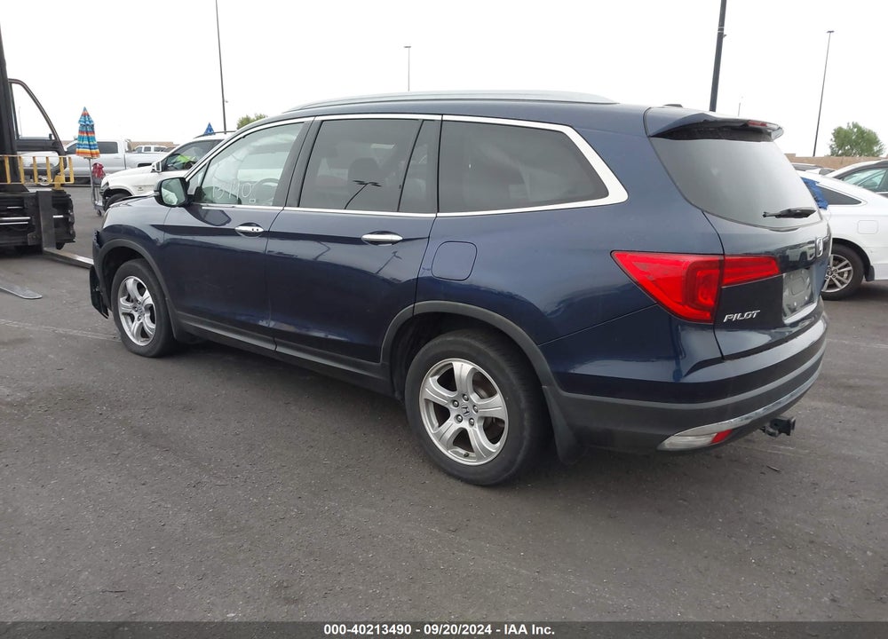 2017 HONDA PILOT TOURING VIN: 5FNYF6H95HB020331