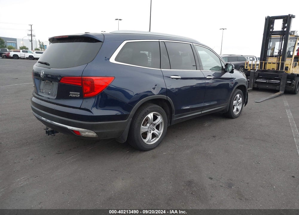 2017 HONDA PILOT TOURING VIN: 5FNYF6H95HB020331