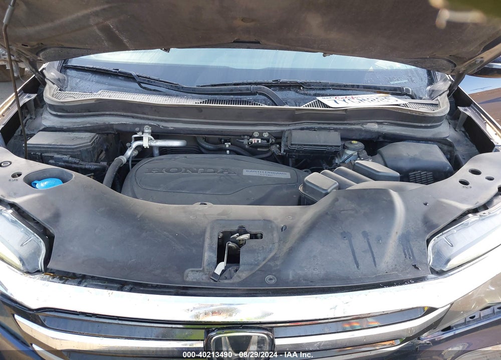 2017 HONDA PILOT TOURING VIN: 5FNYF6H95HB020331