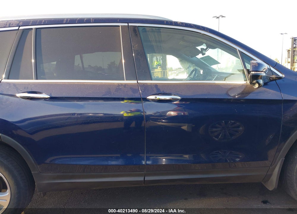 2017 HONDA PILOT TOURING VIN: 5FNYF6H95HB020331